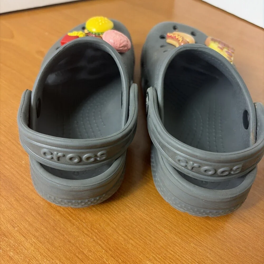 Croc Unisex Little Kids Clogs Size 8 Grey With Fast Food Jibbitz